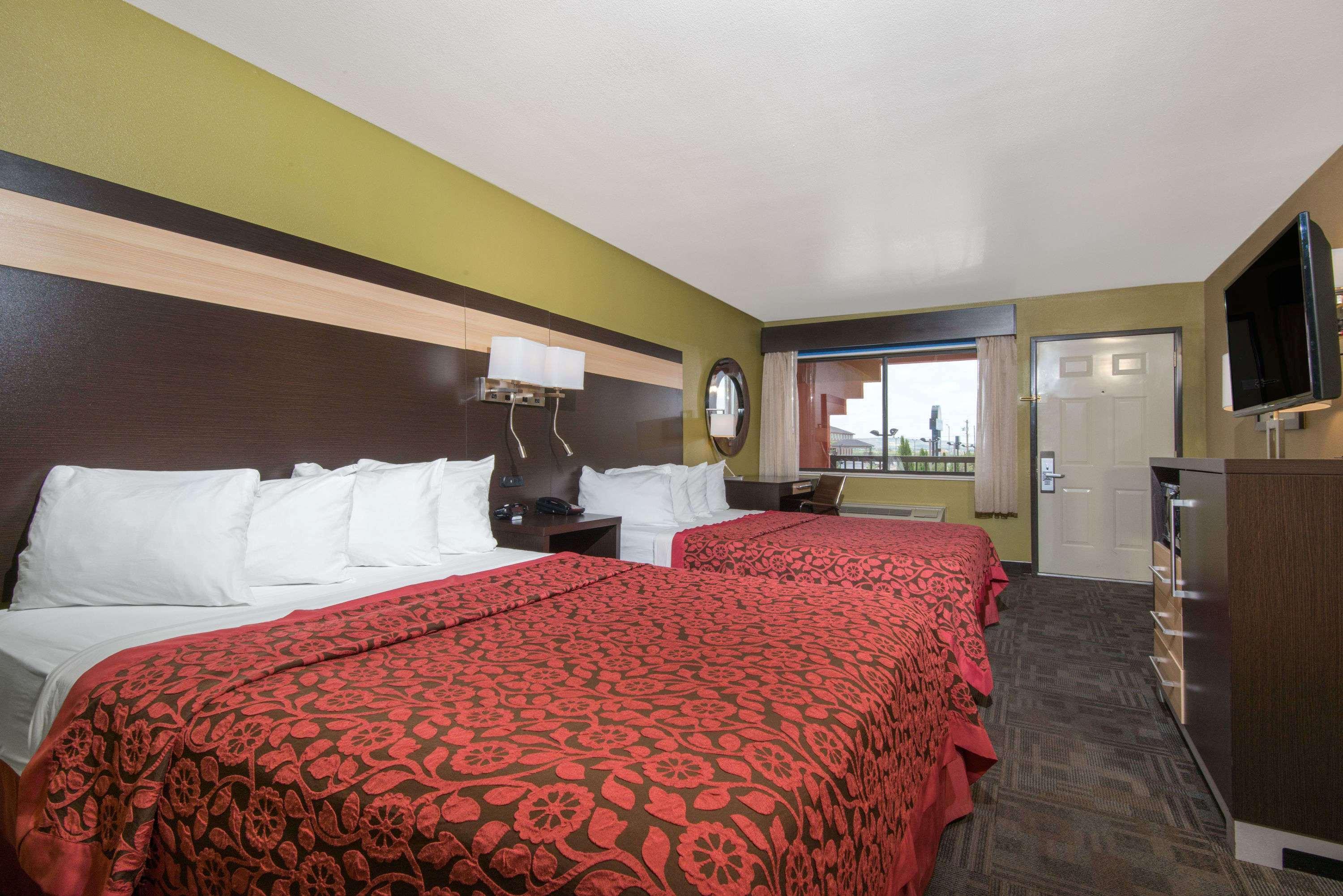 Days Inn By Wyndham Carlsbad Exterior foto