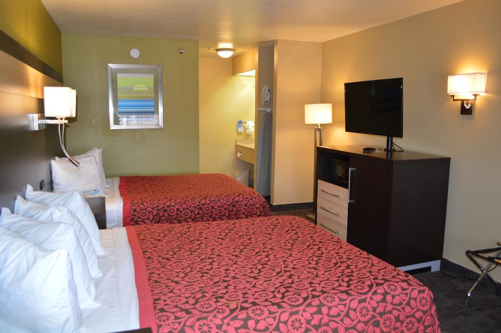 Days Inn By Wyndham Carlsbad Zimmer foto
