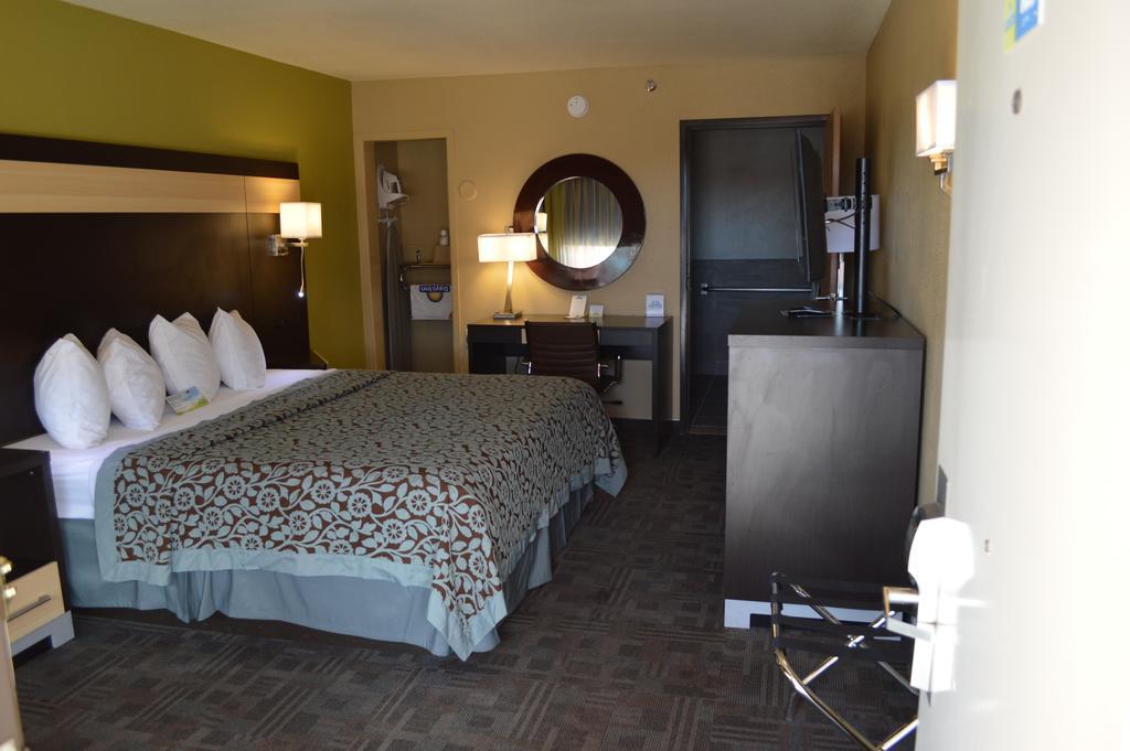 Days Inn By Wyndham Carlsbad Zimmer foto